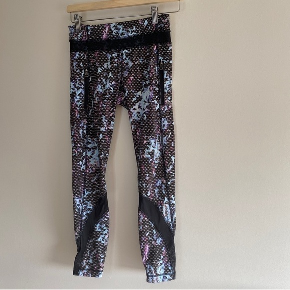 LULULEMON All Sport Crop Floral Sport Tranquil Blue Multi legging - Picture 6 of 10